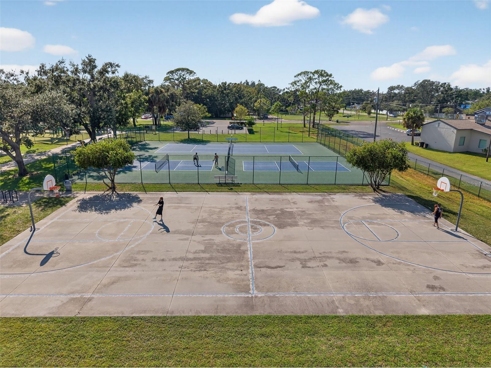 8110 Macoma Drive NE Saint Petersburg FL 33702 TB8468682 image40