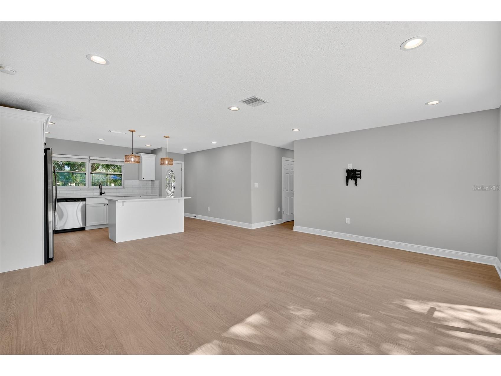 8110 Macoma Drive NE Saint Petersburg FL 33702 TB8468682 image7