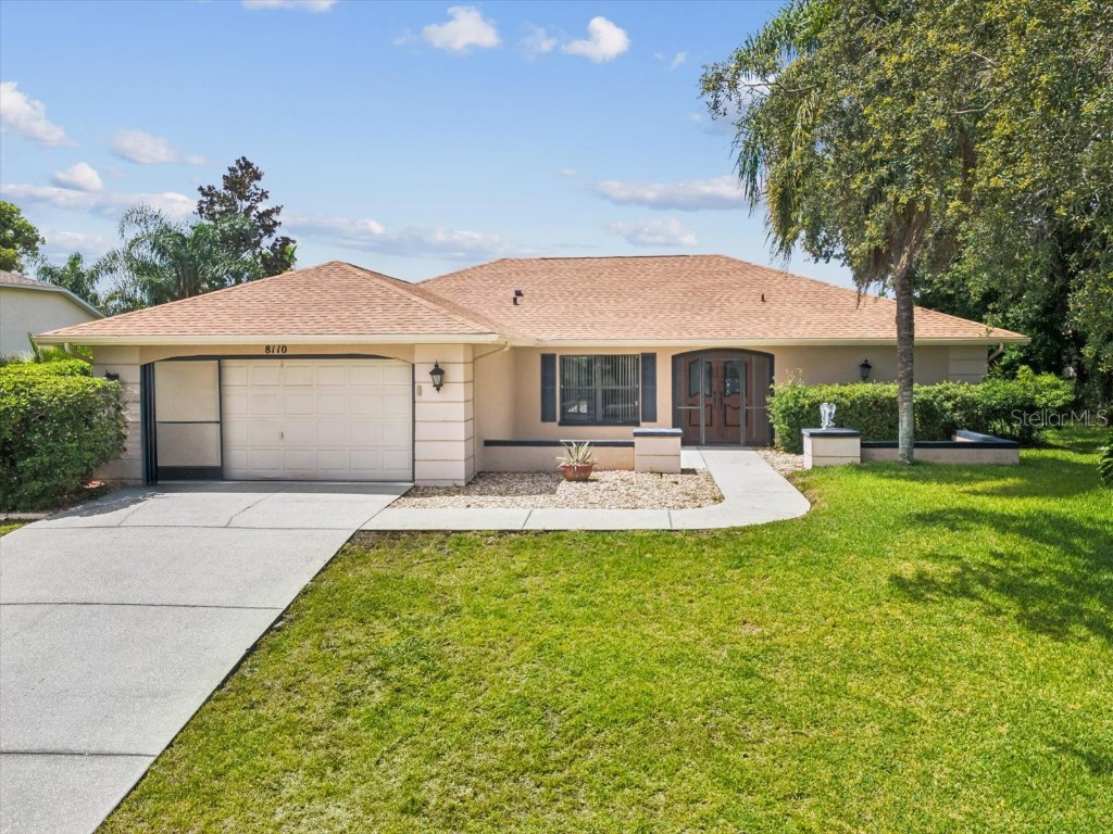 8110 Winding Oak Lane Spring Hill FL 34606 W7877355 image1