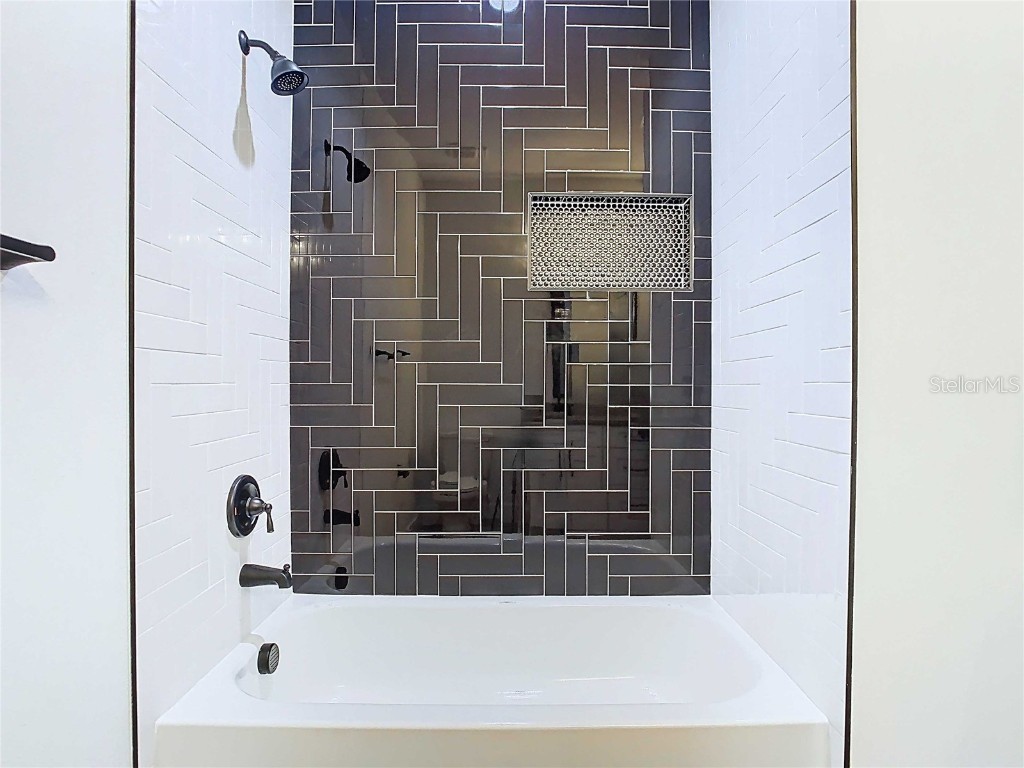 8111 N Edison Avenue Tampa FL 33604 TB8354713 image20