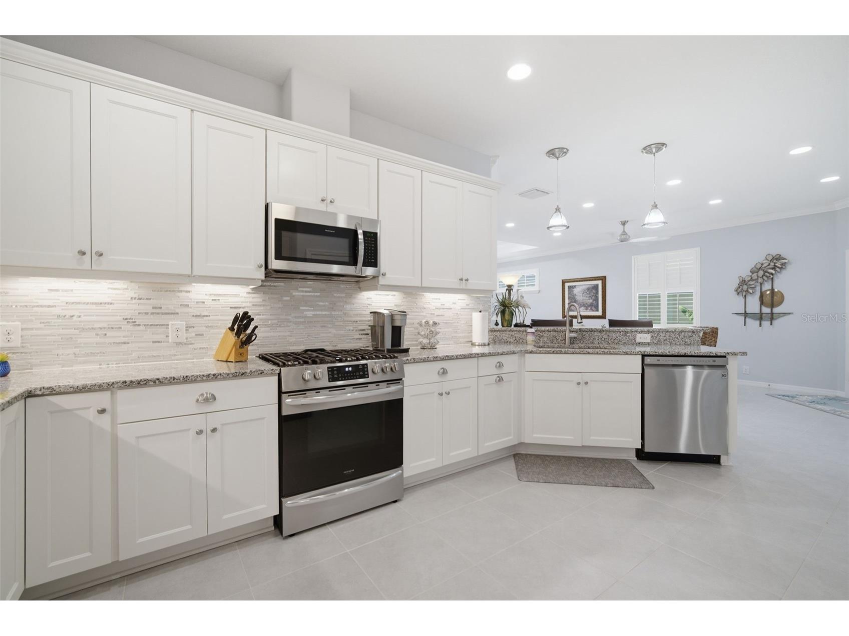 8111 Pine Crest Street Seminole FL 33777 TB8507623 image10