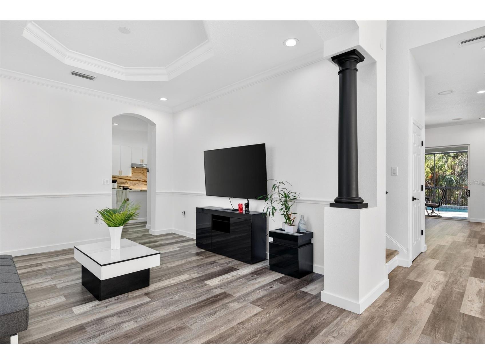 8111 Santa Rosa Court Sarasota FL 34243 A4679494 image11