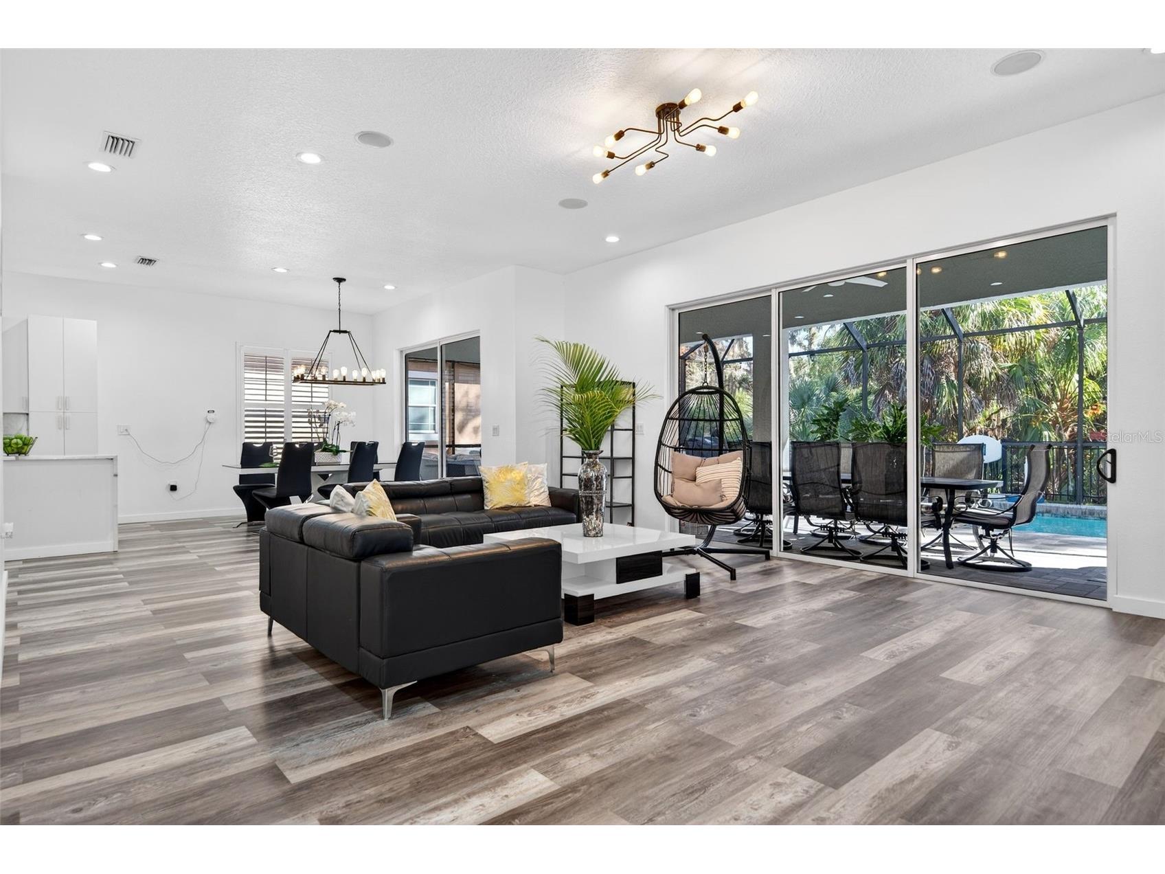 8111 Santa Rosa Court Sarasota FL 34243 A4679494 image16