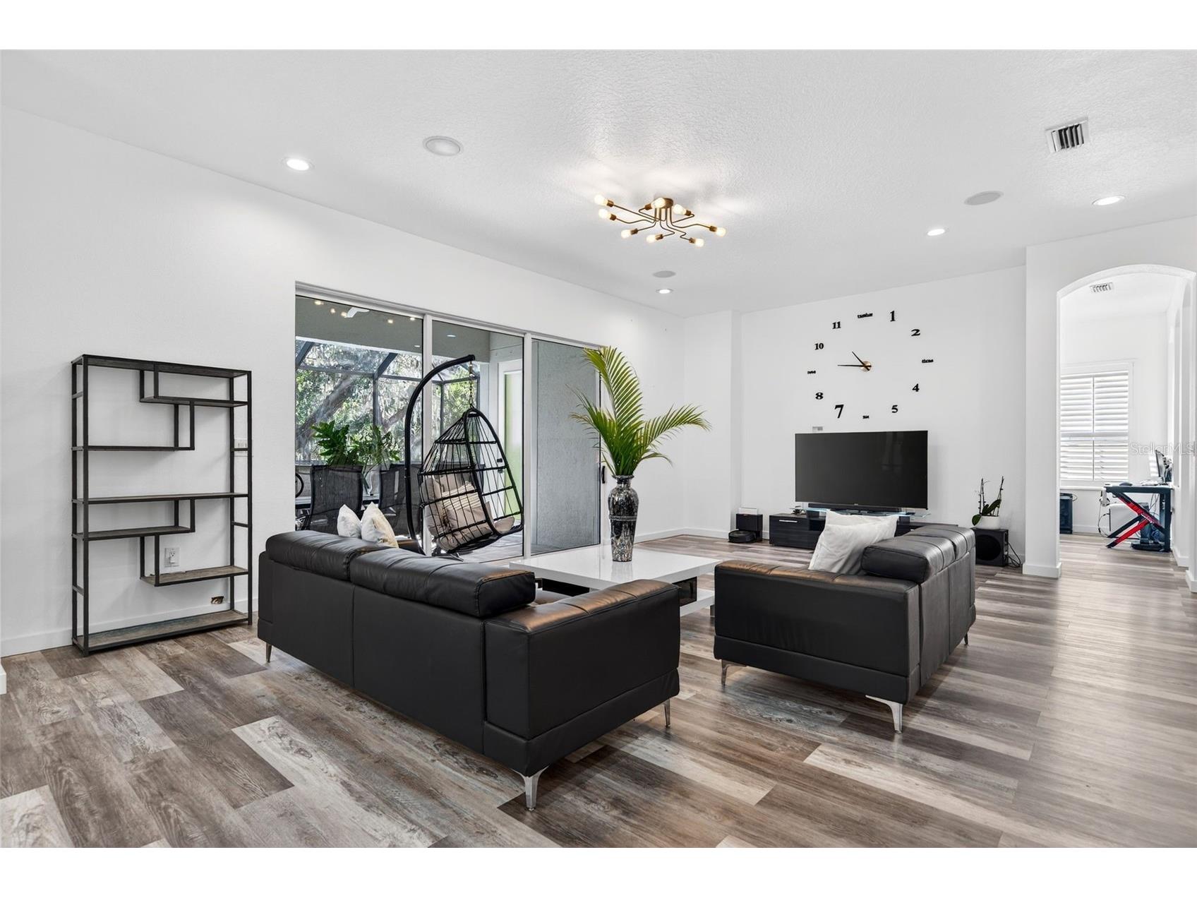 8111 Santa Rosa Court Sarasota FL 34243 A4679494 image17