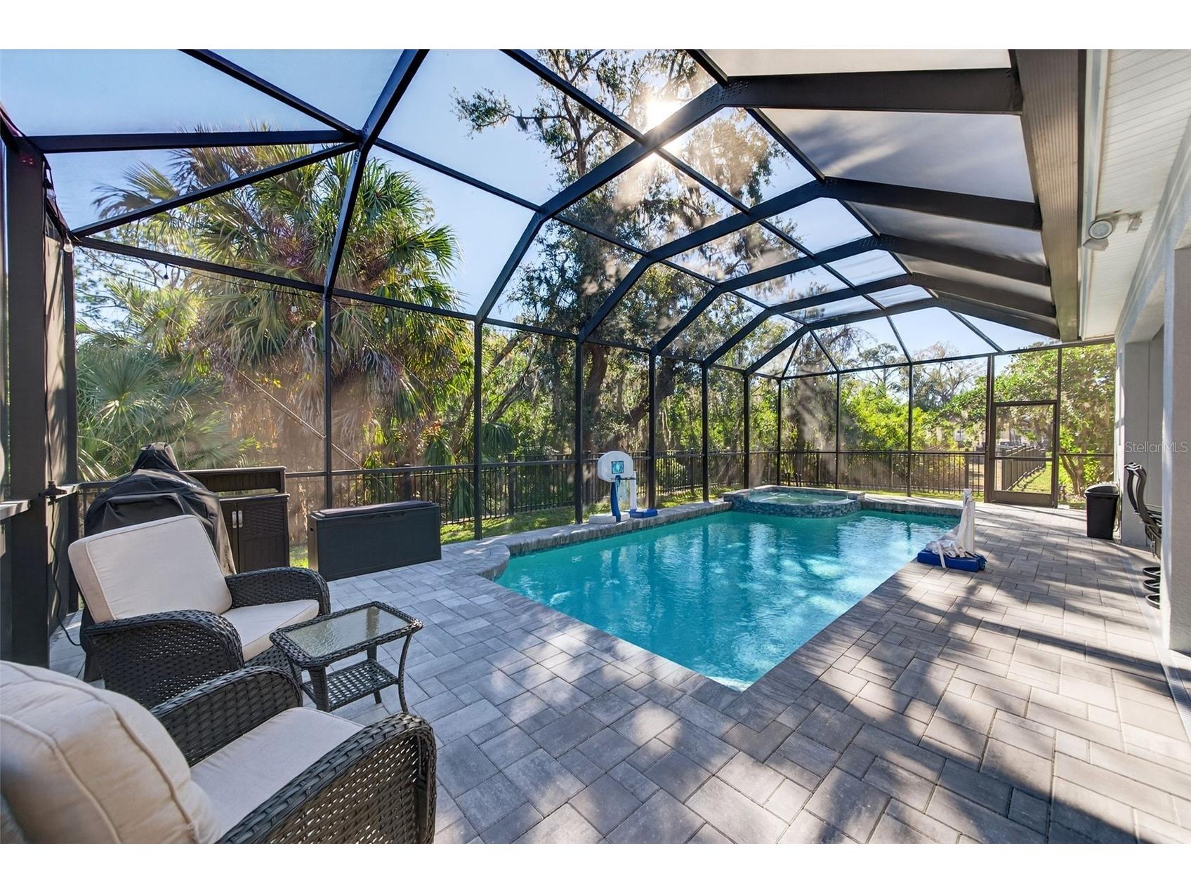 8111 Santa Rosa Court Sarasota FL 34243 A4679494 image2