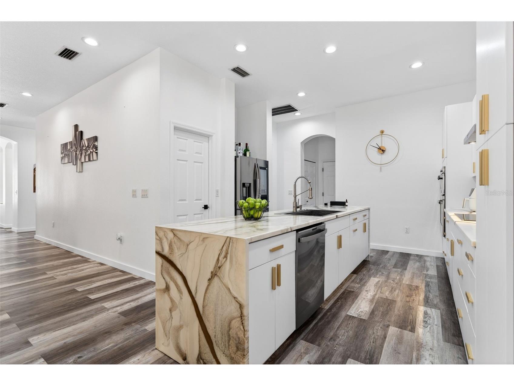 8111 Santa Rosa Court Sarasota FL 34243 A4679494 image23