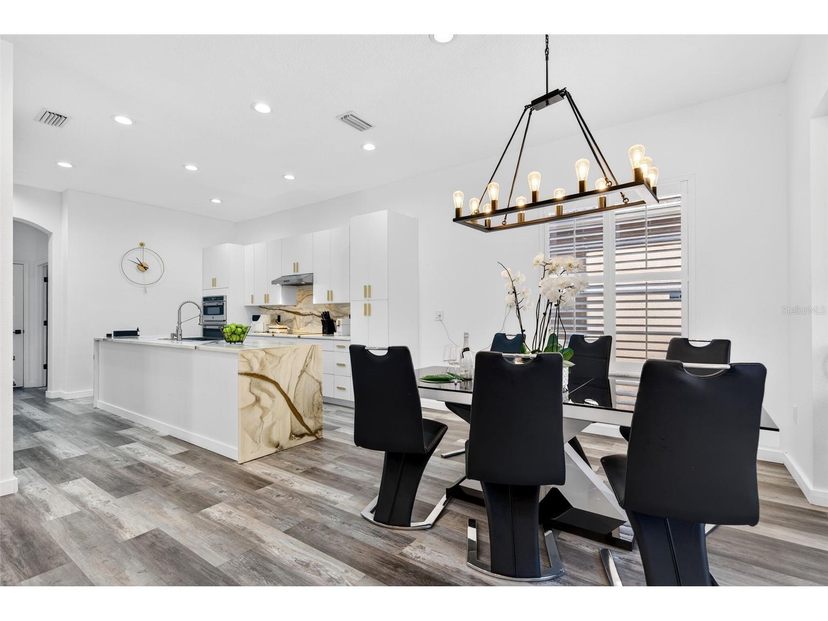 8111 Santa Rosa Court Sarasota FL 34243 A4679494 image28