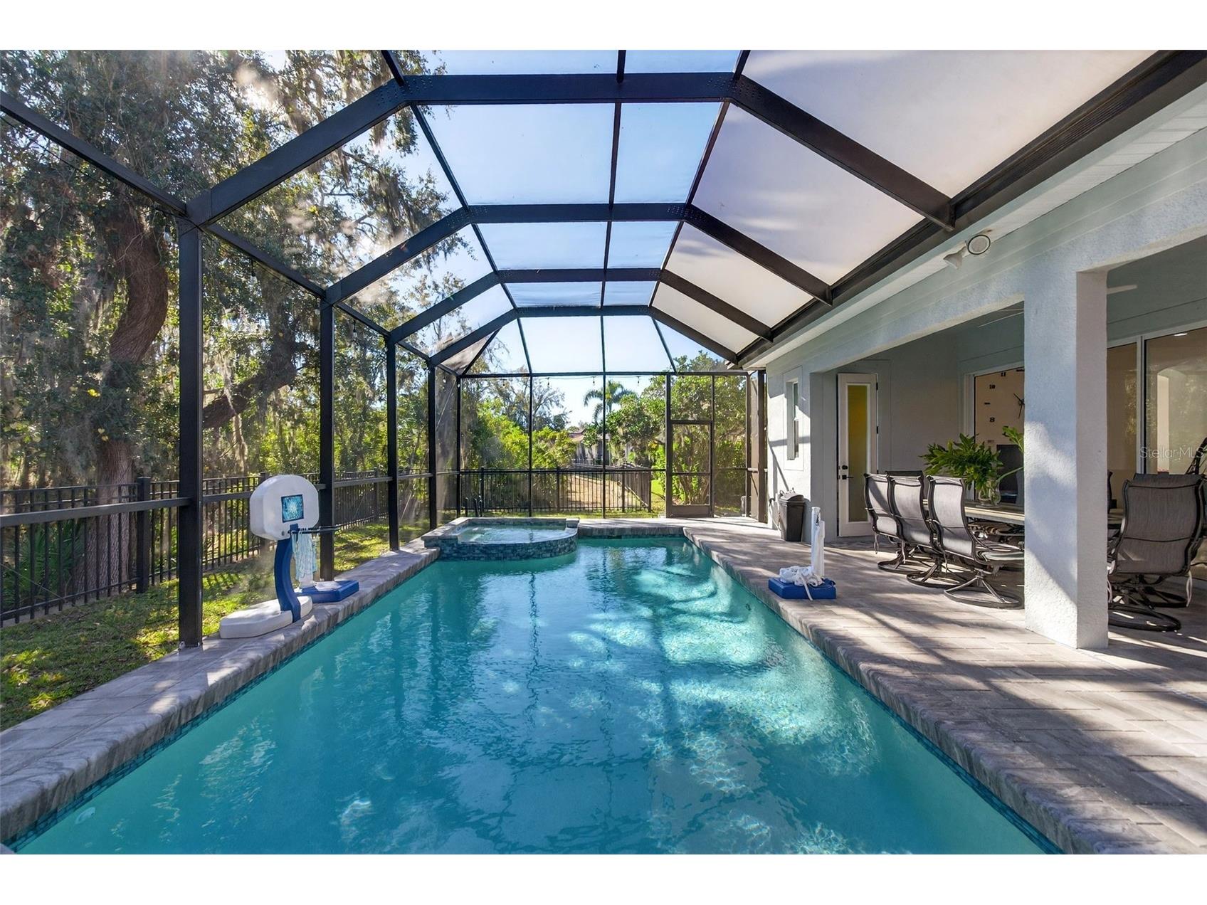 8111 Santa Rosa Court Sarasota FL 34243 A4679494 image3