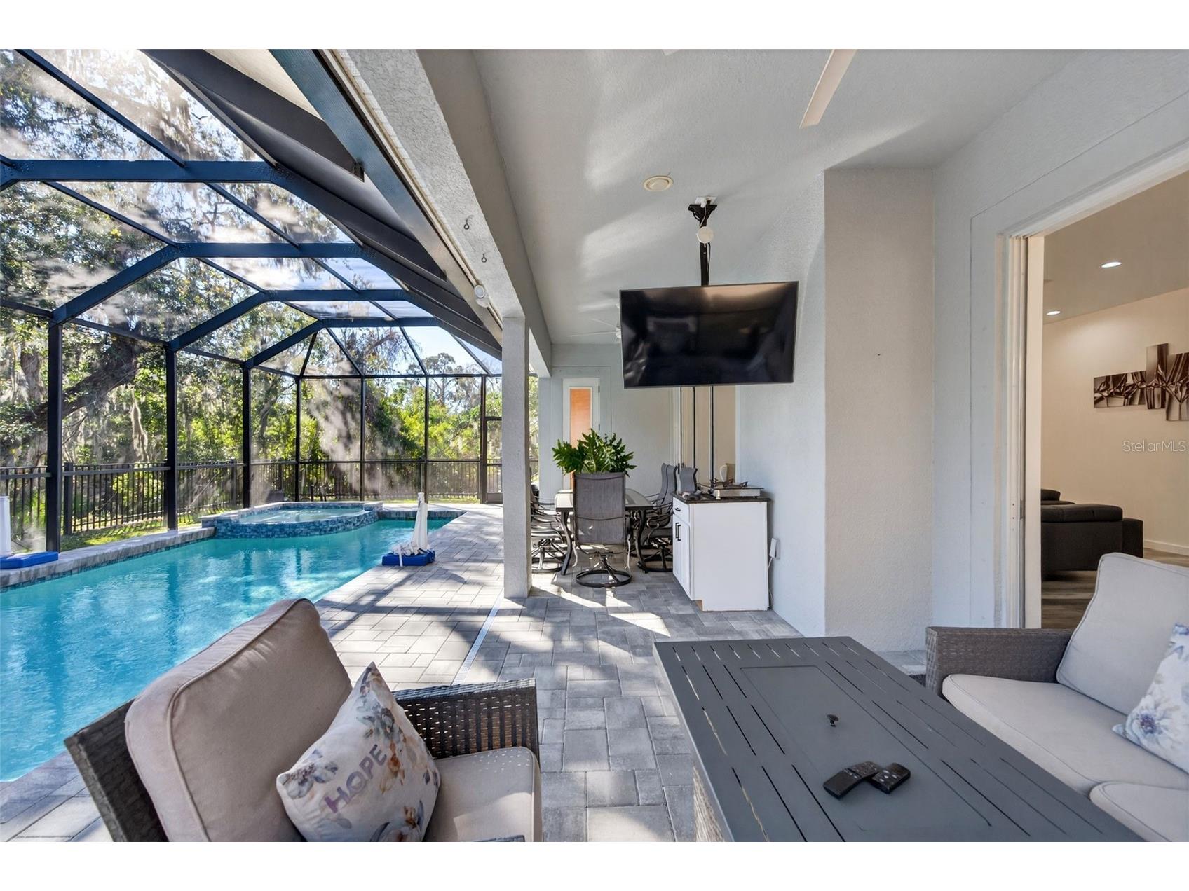 8111 Santa Rosa Court Sarasota FL 34243 A4679494 image7