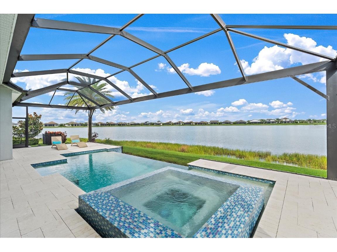 8112 Grande Shores Drive Sarasota FL 34240 A4599719 image1