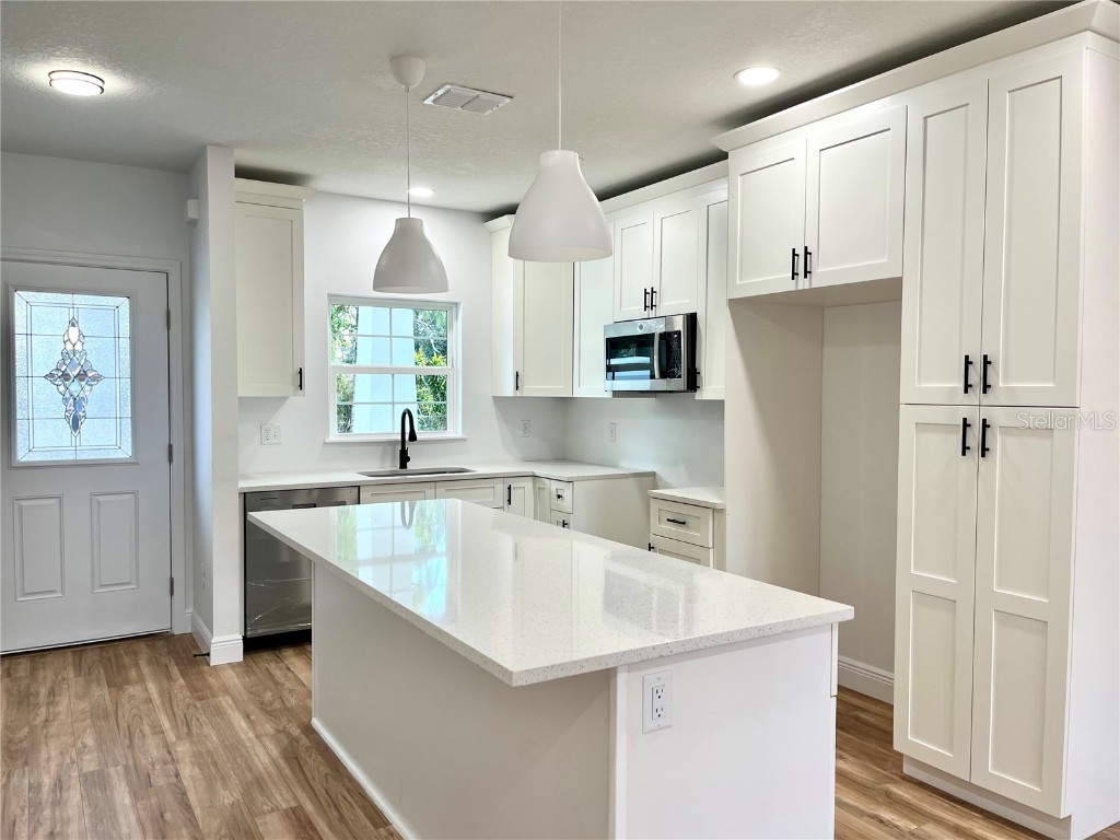 8112 N Greenwood Avenue Tampa FL 33604 TB8439992 image2