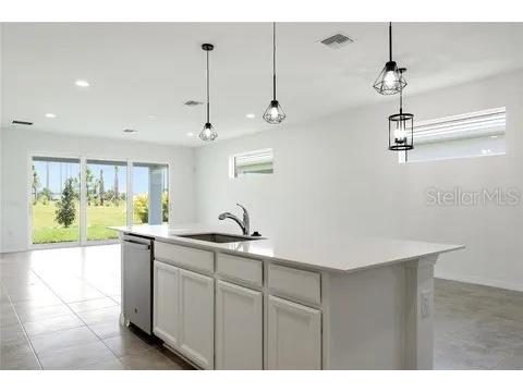 8113 Sternway Road Sarasota FL 34240 A4690848 image4