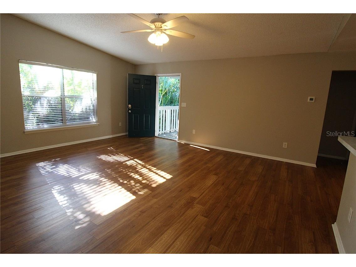 8114 45th Court E #7 Sarasota FL 34243 A4668903 image4