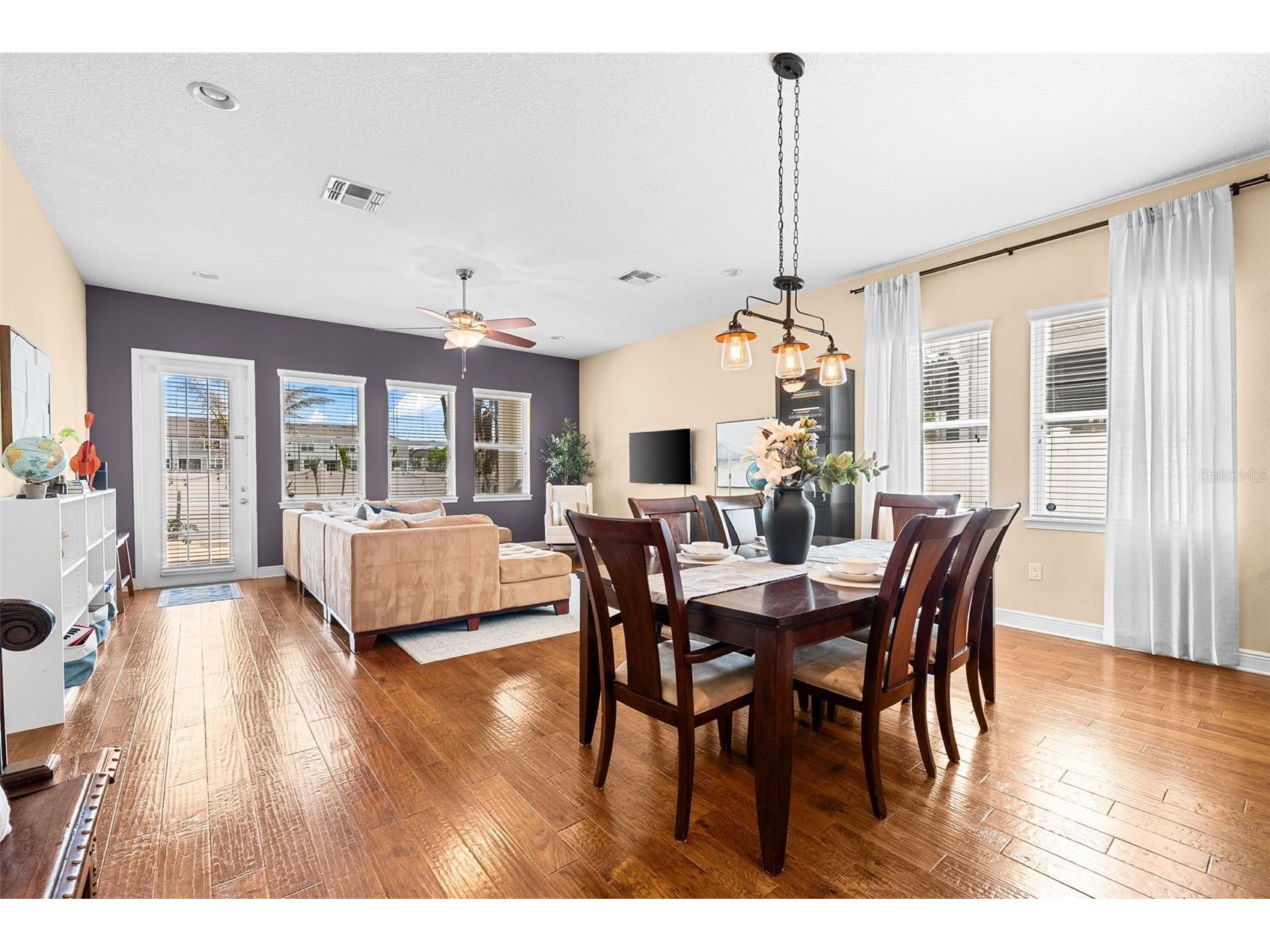 8115 Champions Forest Way Tampa FL 33635 TB8494727 image16