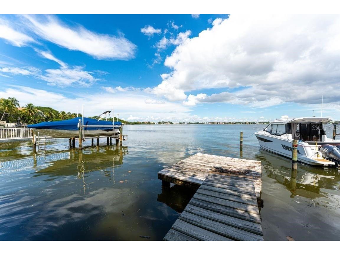 8115 Midnight Pass Road Sarasota FL 34242 - LITTLE SARASOTA BAY A4592722 image1