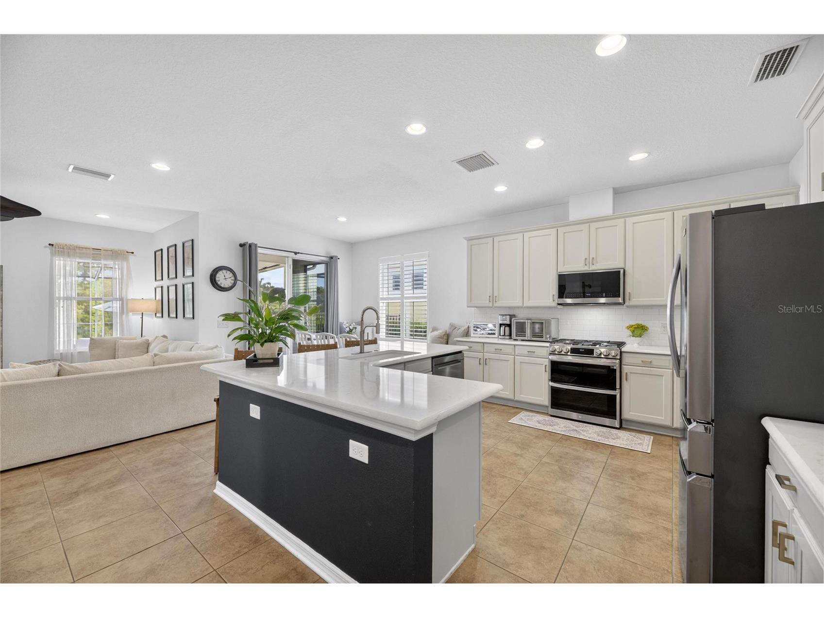 8115 Savannah Point Court Tampa FL 33647 TB8497653 image6
