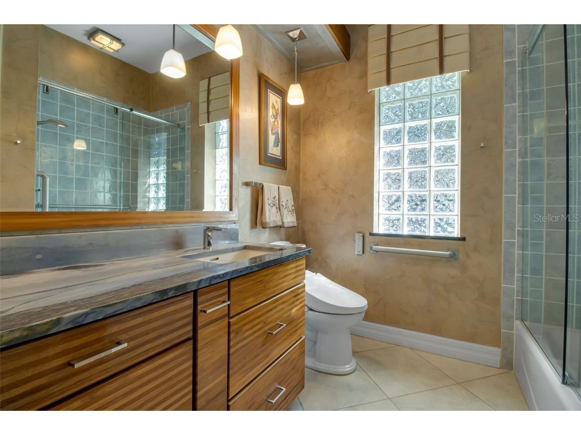 8116 Lone Tree Glen Lakewood Ranch FL 34202 A4663172 image38