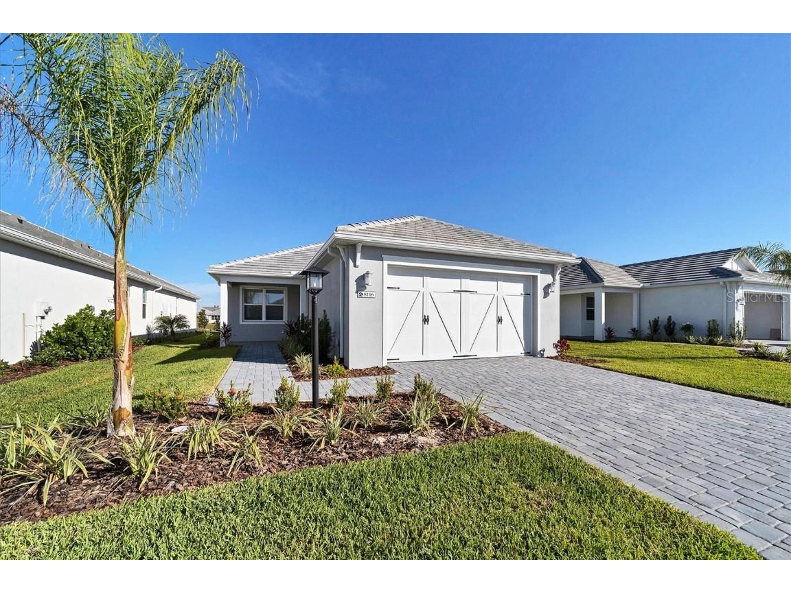 8116 Sternway Road Sarasota FL 34240 A4588849 image1
