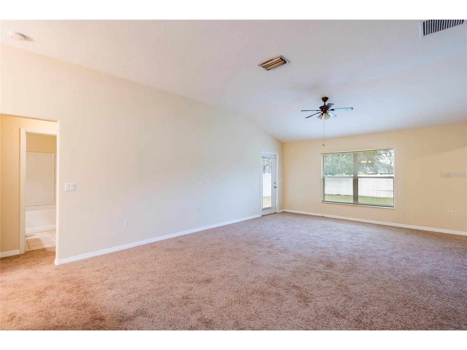 8117 Alamosa Wood Avenue Ruskin FL 33573 TB8495193 image6