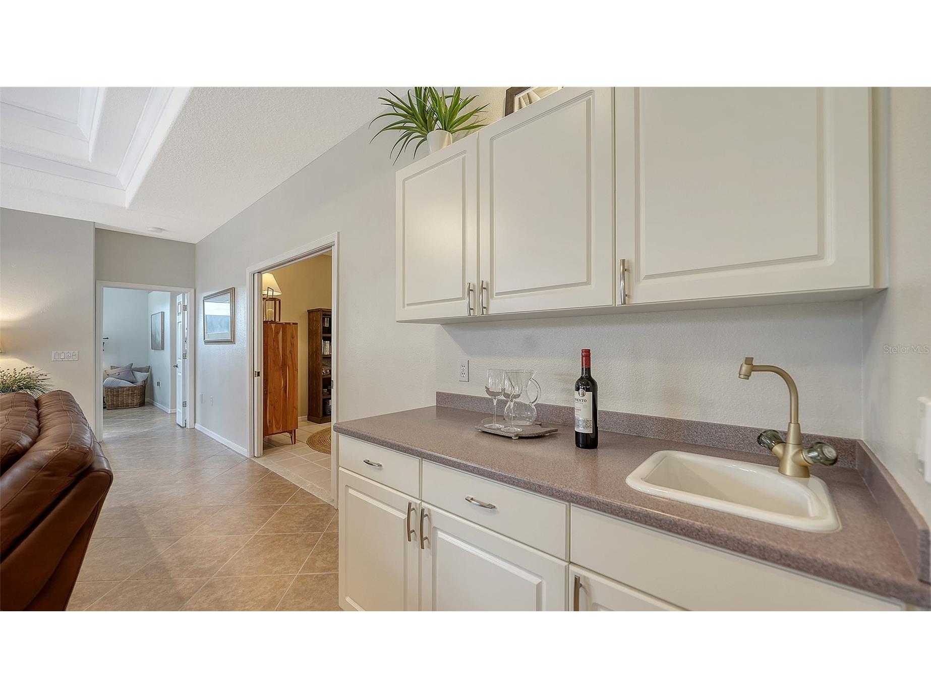 8117 Misty Oaks Boulevard Sarasota FL 34243 A4678054 image26