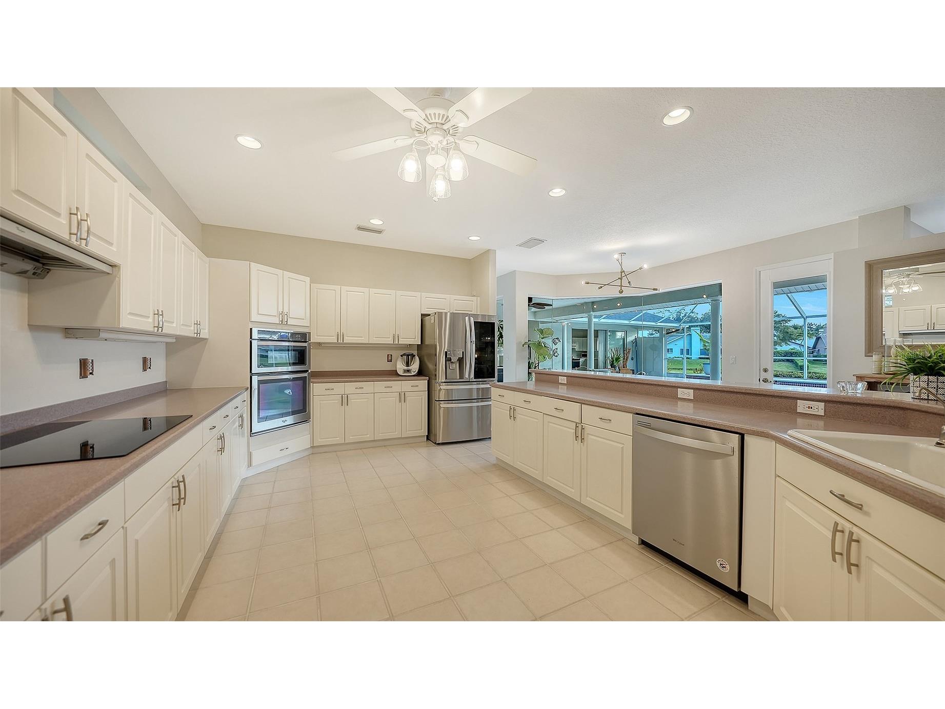 8117 Misty Oaks Boulevard Sarasota FL 34243 A4678054 image31