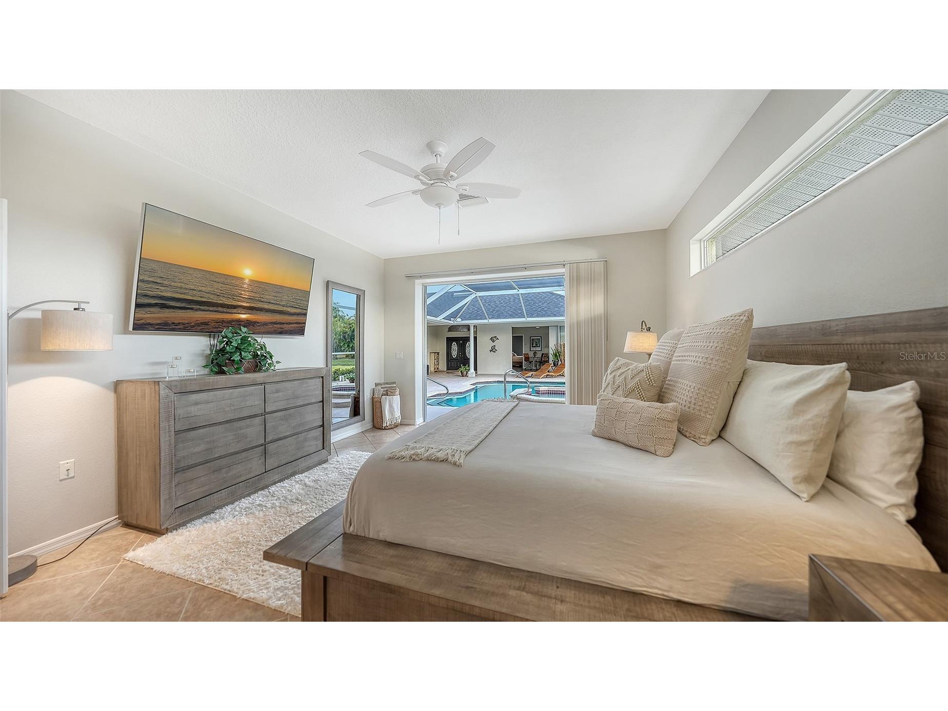 8117 Misty Oaks Boulevard Sarasota FL 34243 A4678054 image40