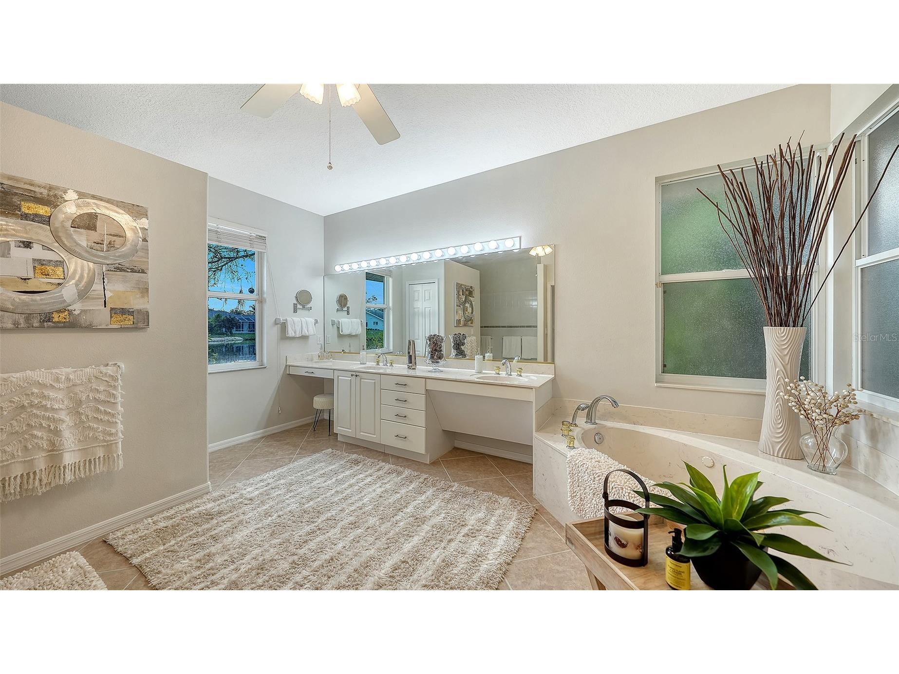 8117 Misty Oaks Boulevard Sarasota FL 34243 A4678054 image44