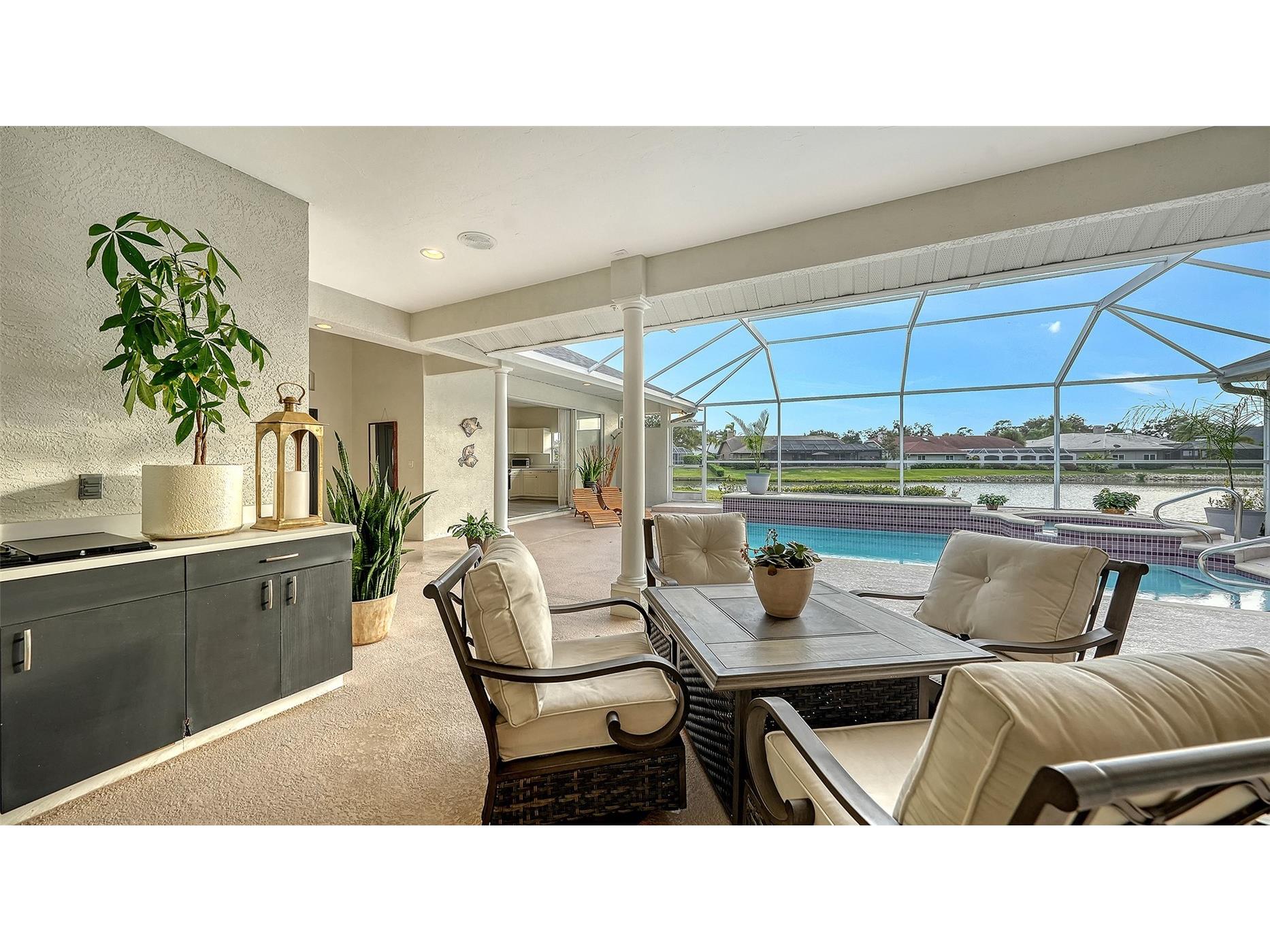 8117 Misty Oaks Boulevard Sarasota FL 34243 A4678054 image58