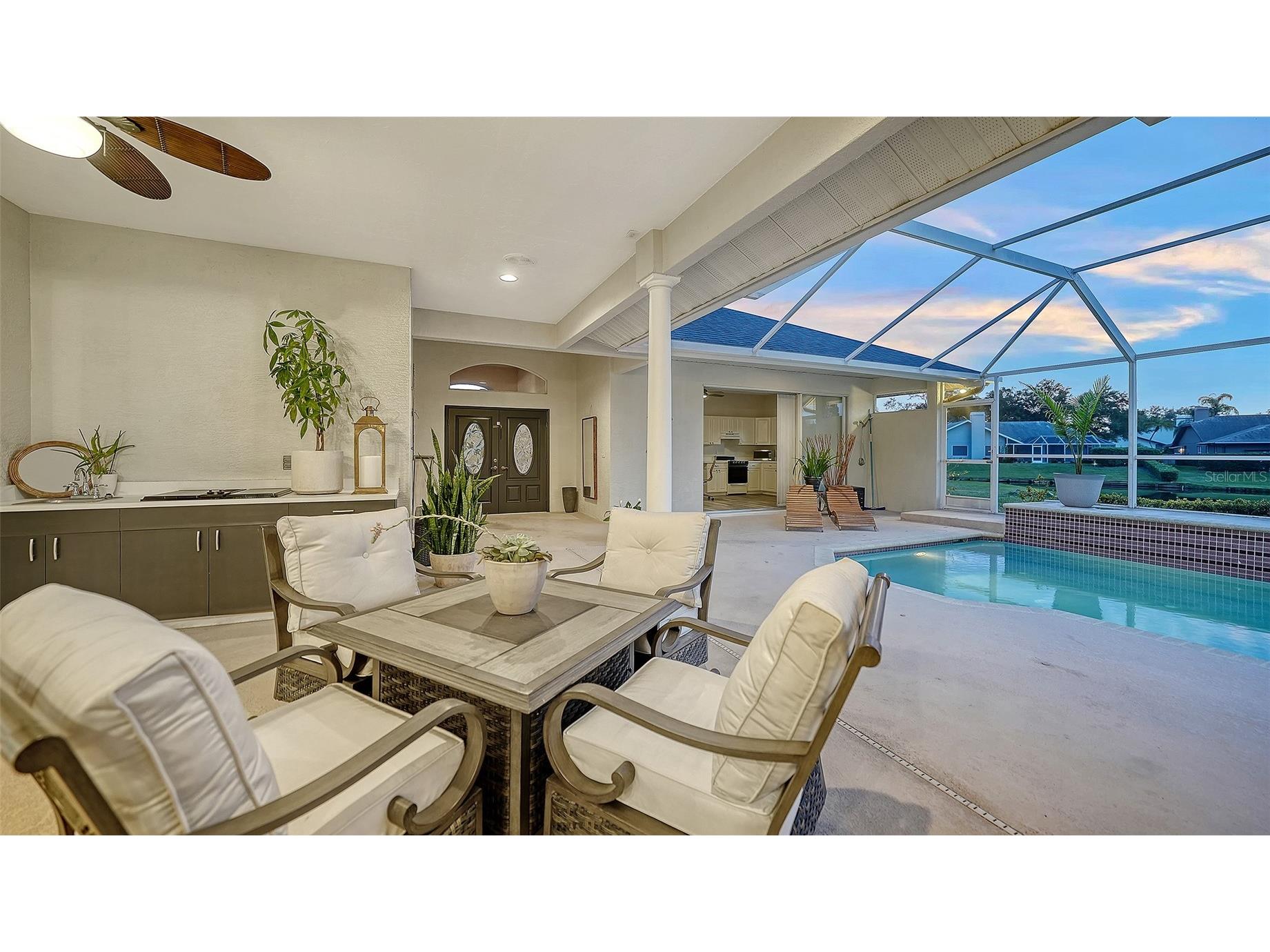 8117 Misty Oaks Boulevard Sarasota FL 34243 A4678054 image75