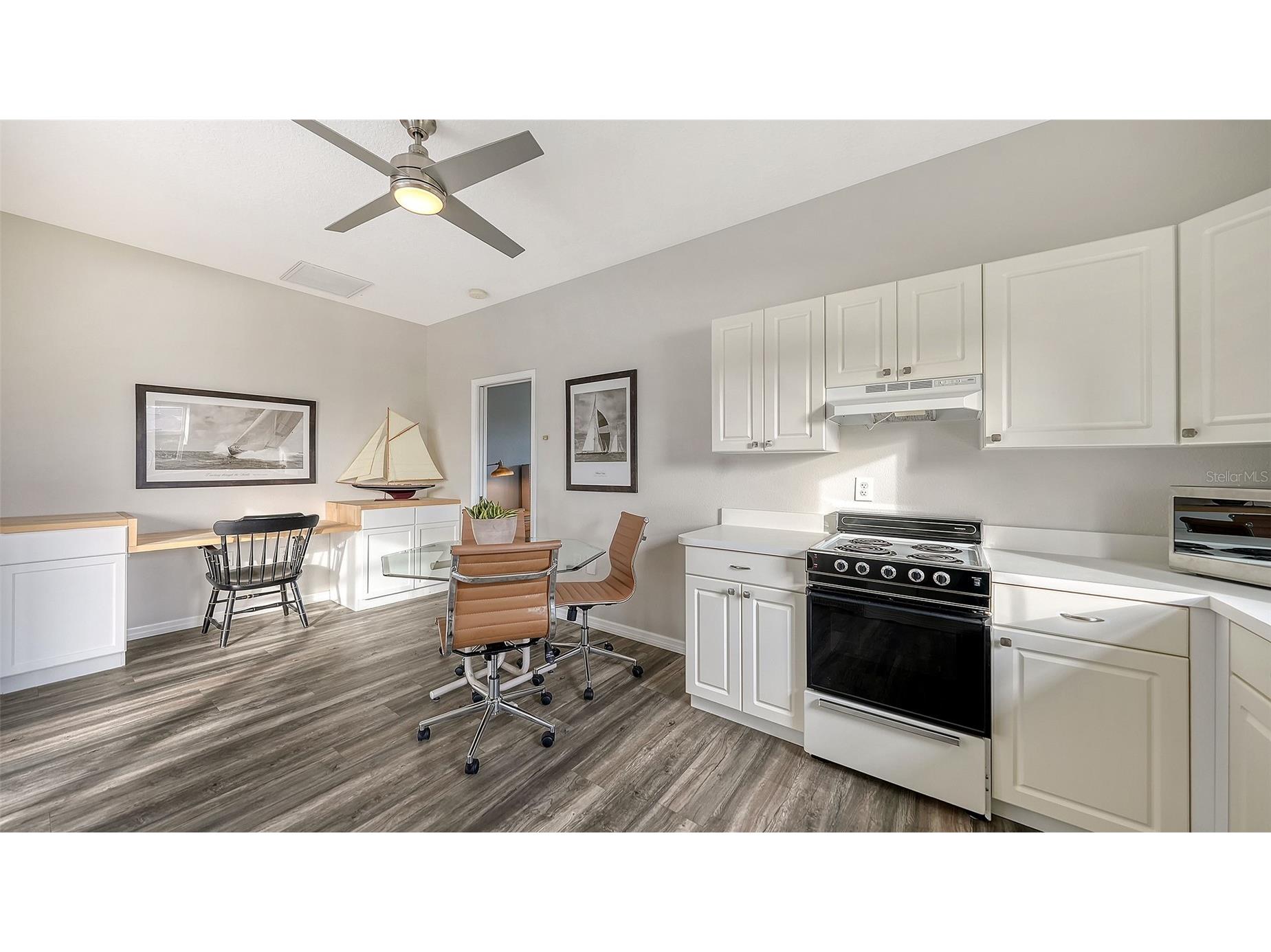 8117 Misty Oaks Boulevard Sarasota FL 34243 A4678054 image86