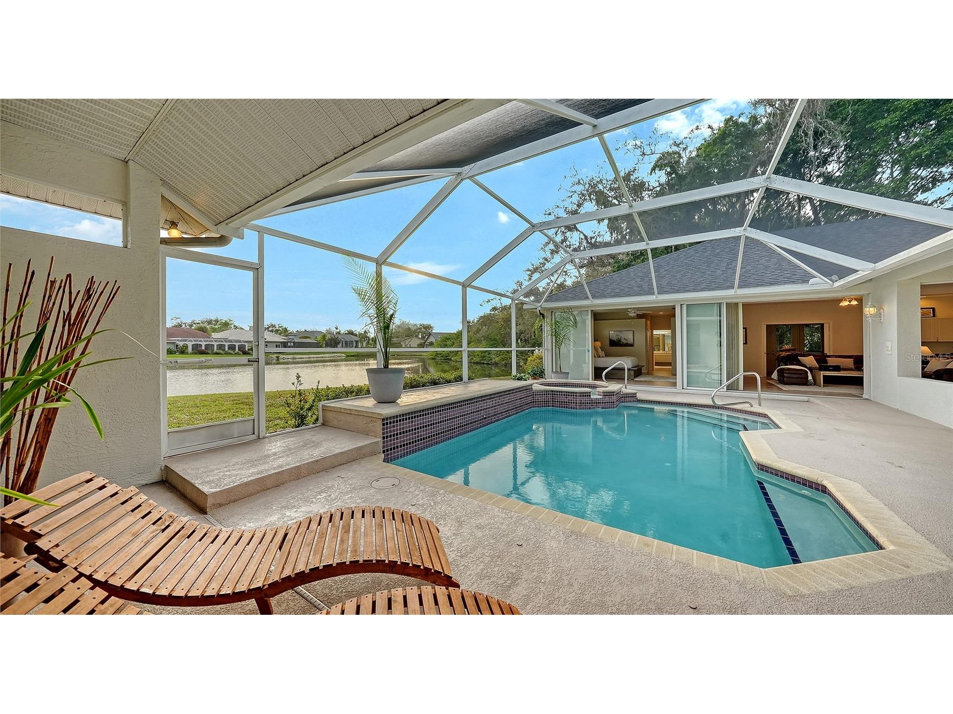 8117 Misty Oaks Boulevard Sarasota FL 34243 A4678054 image95