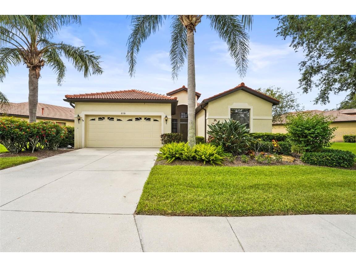 8118 Stirling Falls Circle Sarasota FL 34243 A4652437 image1