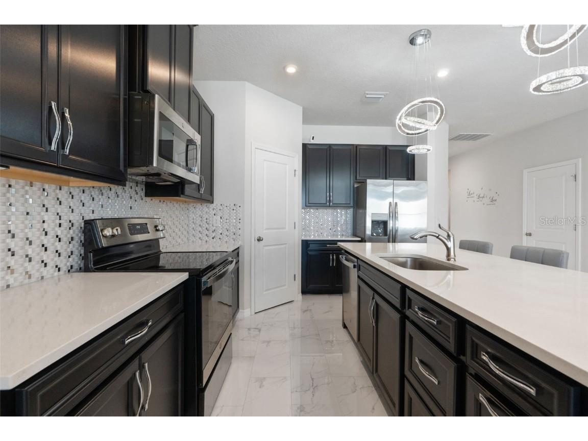 8119 Greenway Avenue Wesley Chapel FL 33544 W7880675 image9