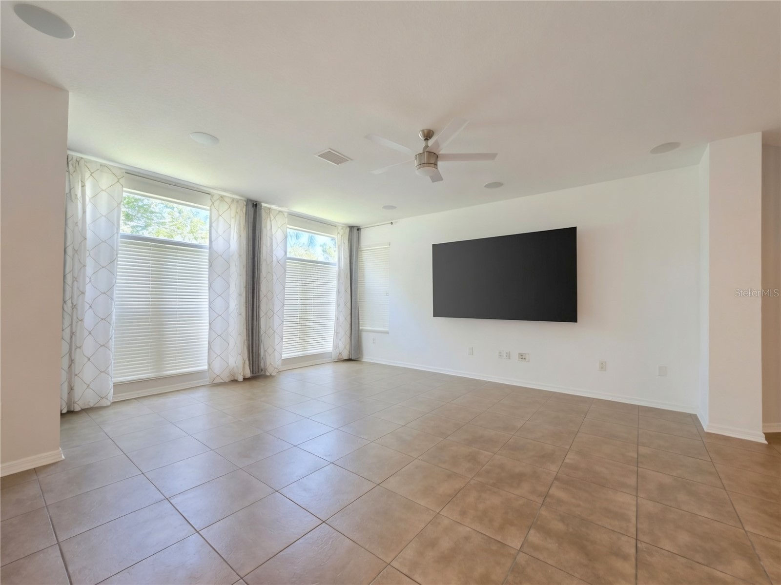 8119 Hampton Lake Drive Tampa FL 33647 TB8519142 image24