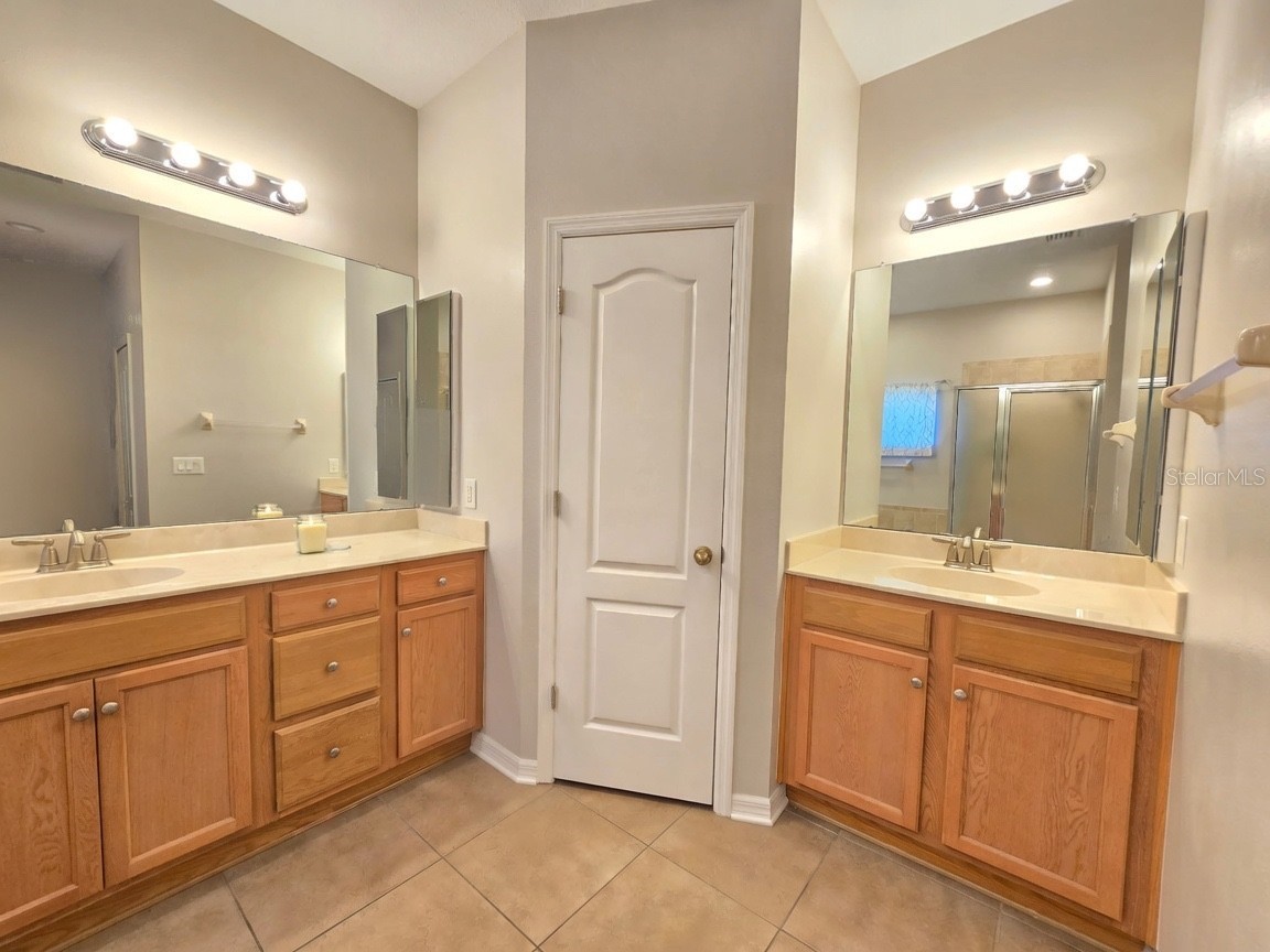 8119 Hampton Lake Drive Tampa FL 33647 TB8519142 image33