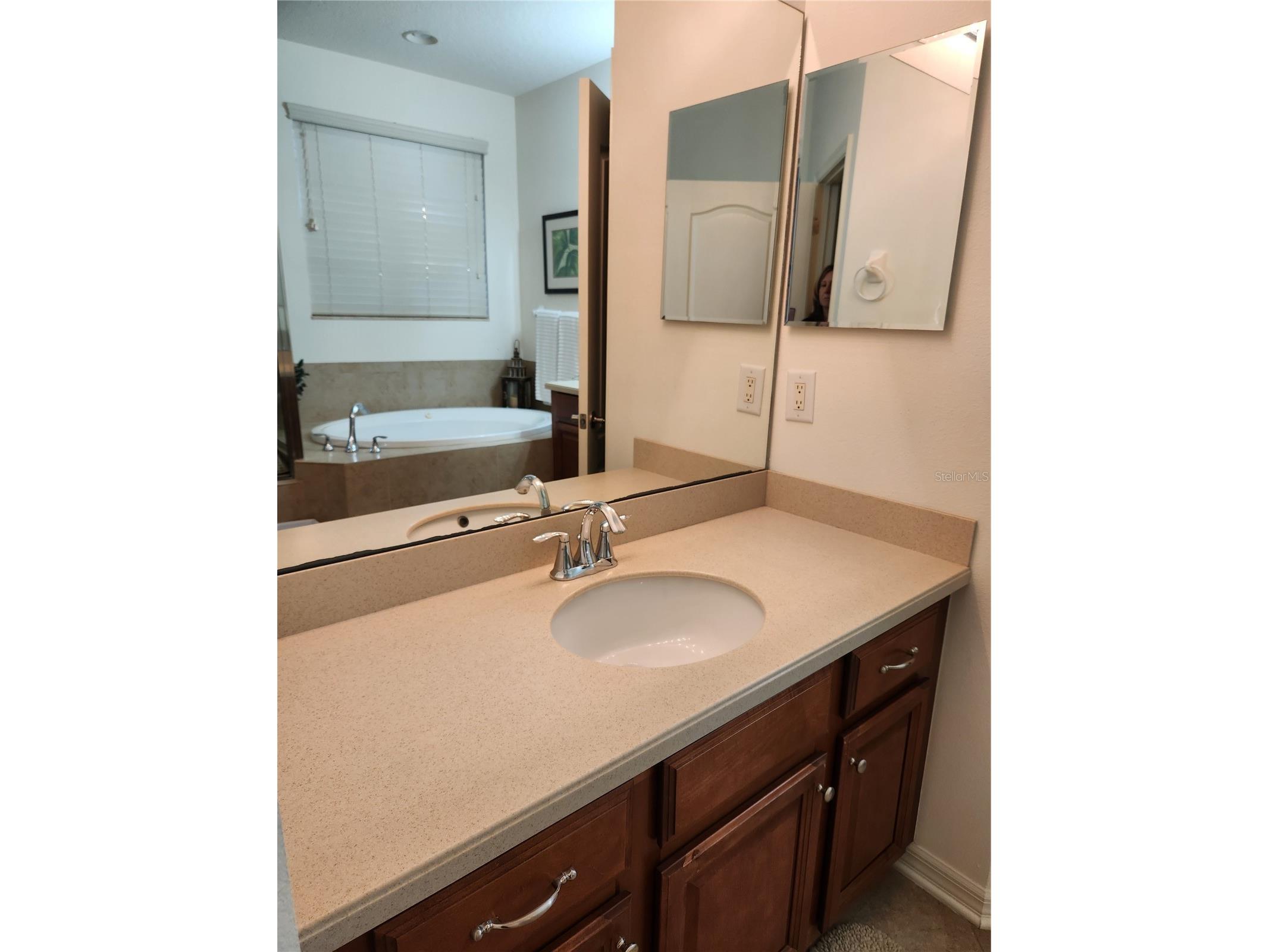 8119 Villa Grande Court Sarasota FL 34243 A4618040 image22