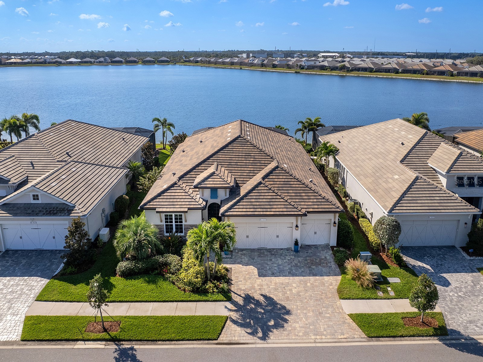 8119 Waterbend Trail Sarasota FL 34240 - LAKE IBIS A4670729 image1