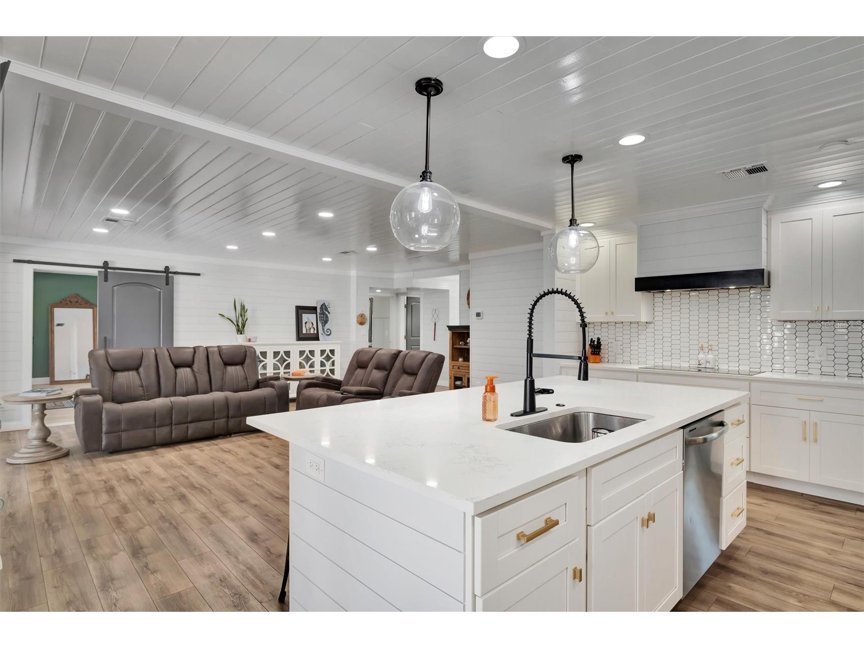 812 59th Street NW Bradenton FL 34209 A4692806 image28