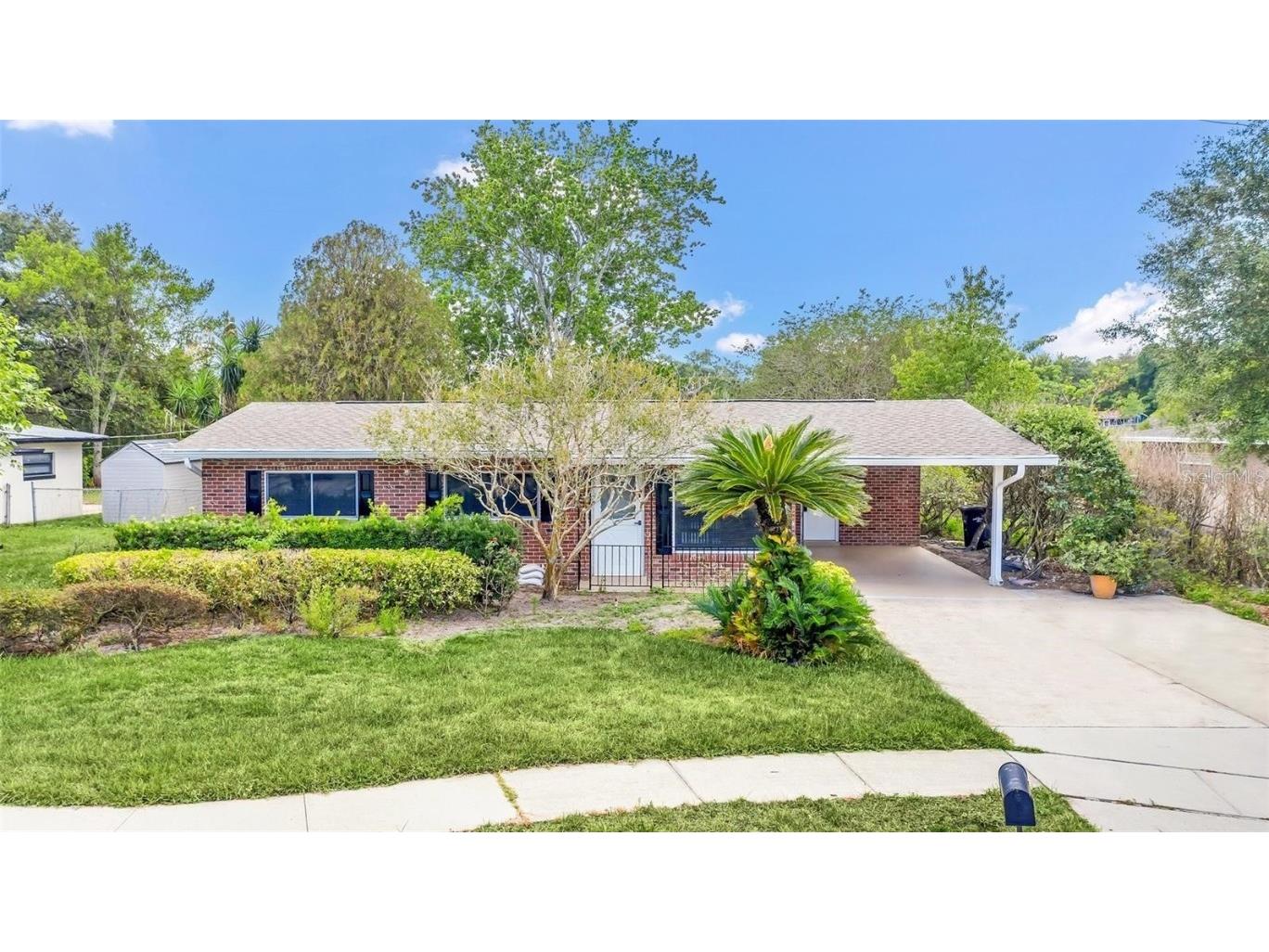 812 Agnes Drive Altamonte Springs FL 32701 - LAKE MALTBIE O6155691 image1