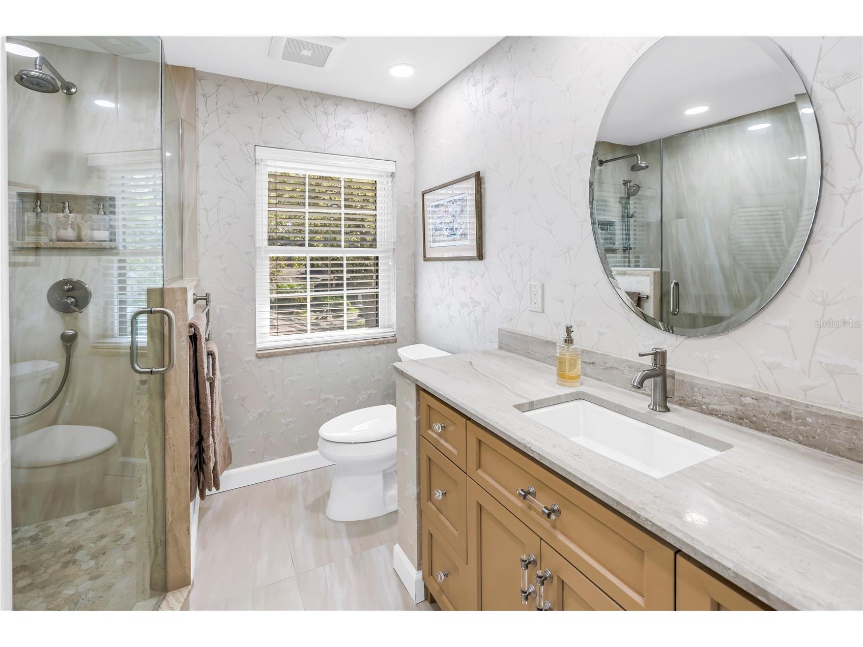 812 Amelia Court NE Saint Petersburg FL 33702 TB8481073 image26