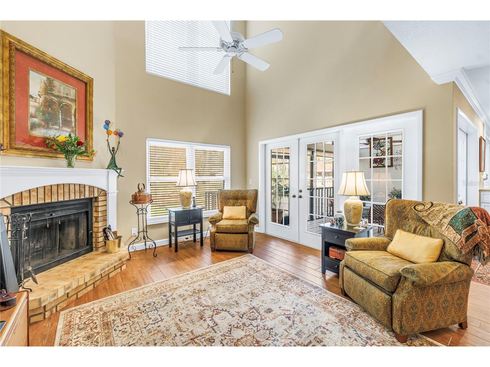 812 Amelia Court NE Saint Petersburg FL 33702 TB8481073 image3