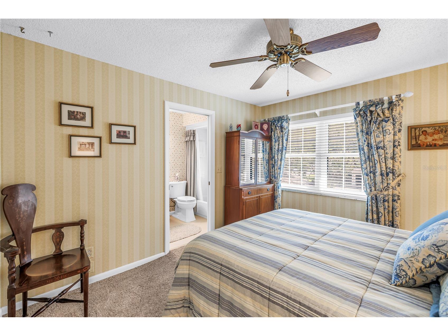 812 Amelia Court NE Saint Petersburg FL 33702 TB8481073 image30