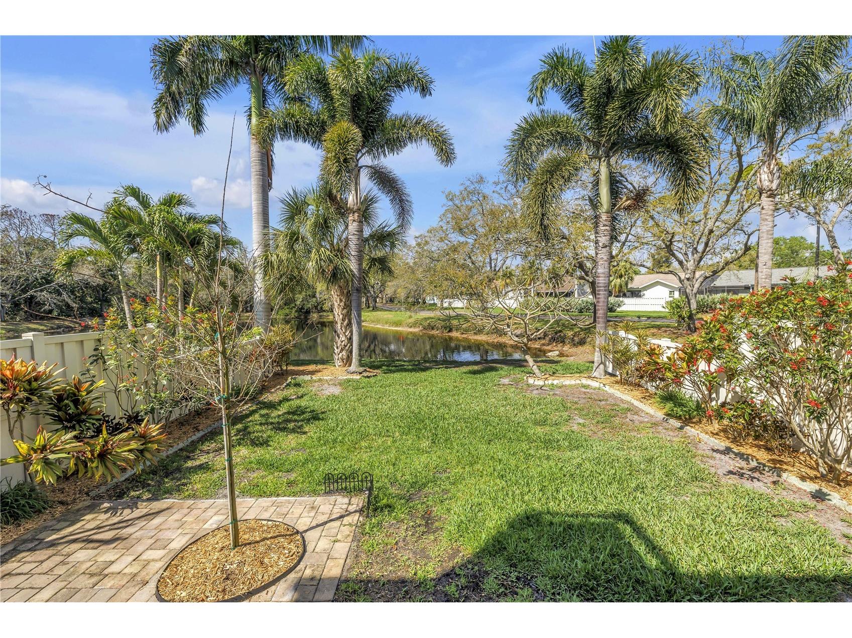 812 Amelia Court NE Saint Petersburg FL 33702 TB8481073 image8