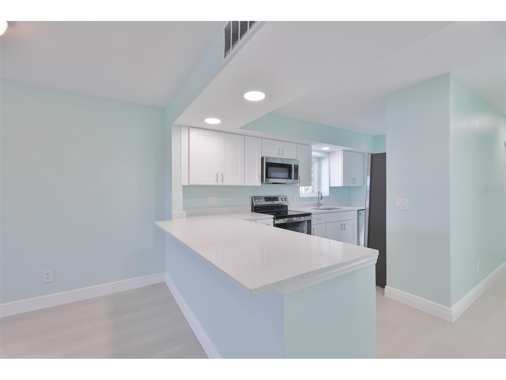 812 Bahia Del Sol Drive #A Ruskin FL 33570 TB8497289 image8