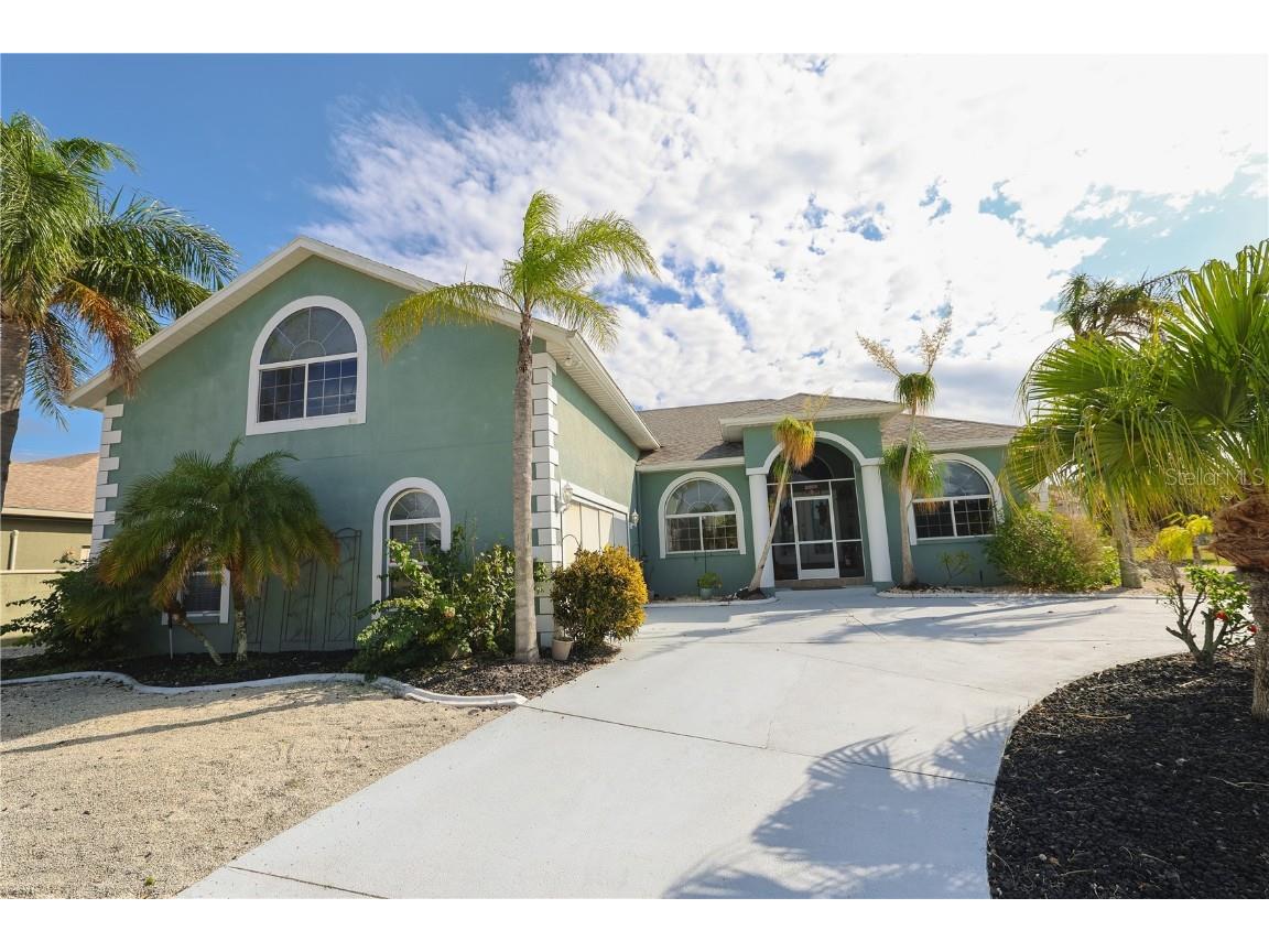 812 Bunker View Drive Apollo Beach FL 33572 T3490567 image1