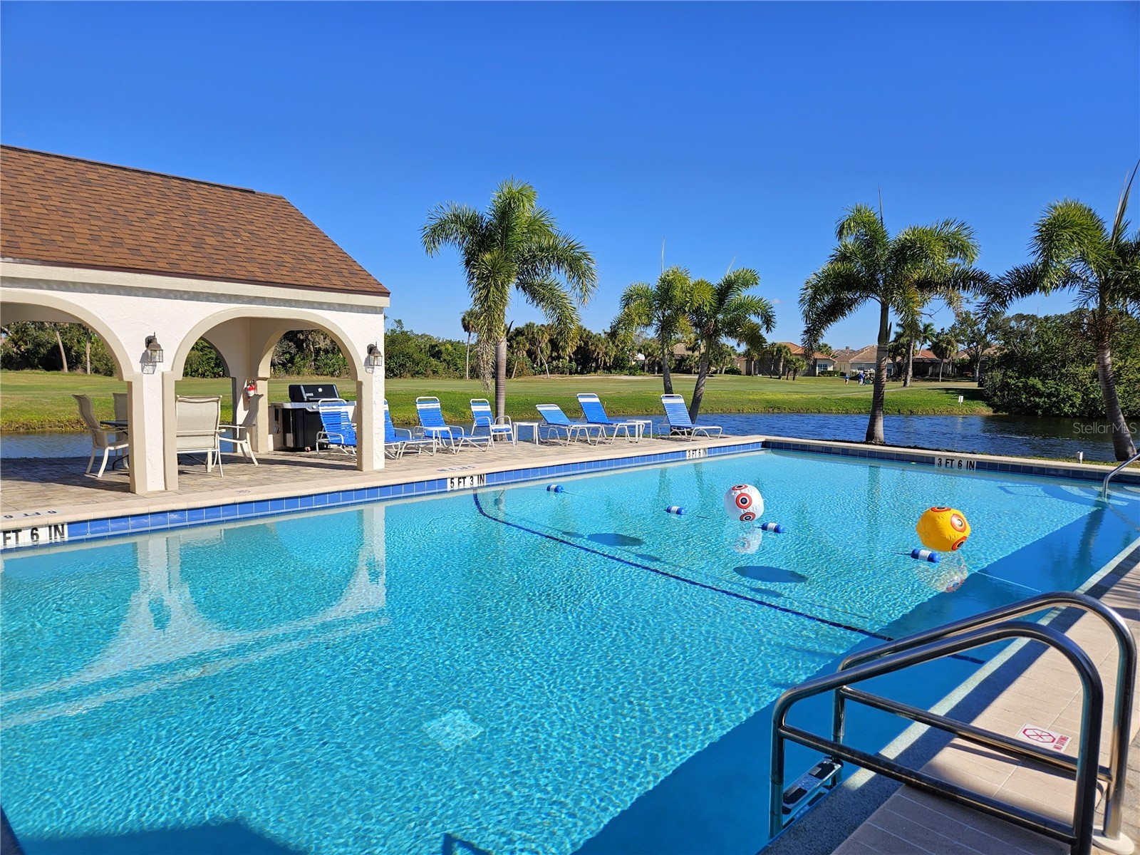 812 Capri Isles Boulevard #225 Venice FL 34292 N6142154 image2