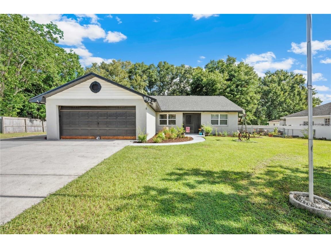 812 Cedar Knoll Drive N Lakeland FL 33809 TB8408737 image1