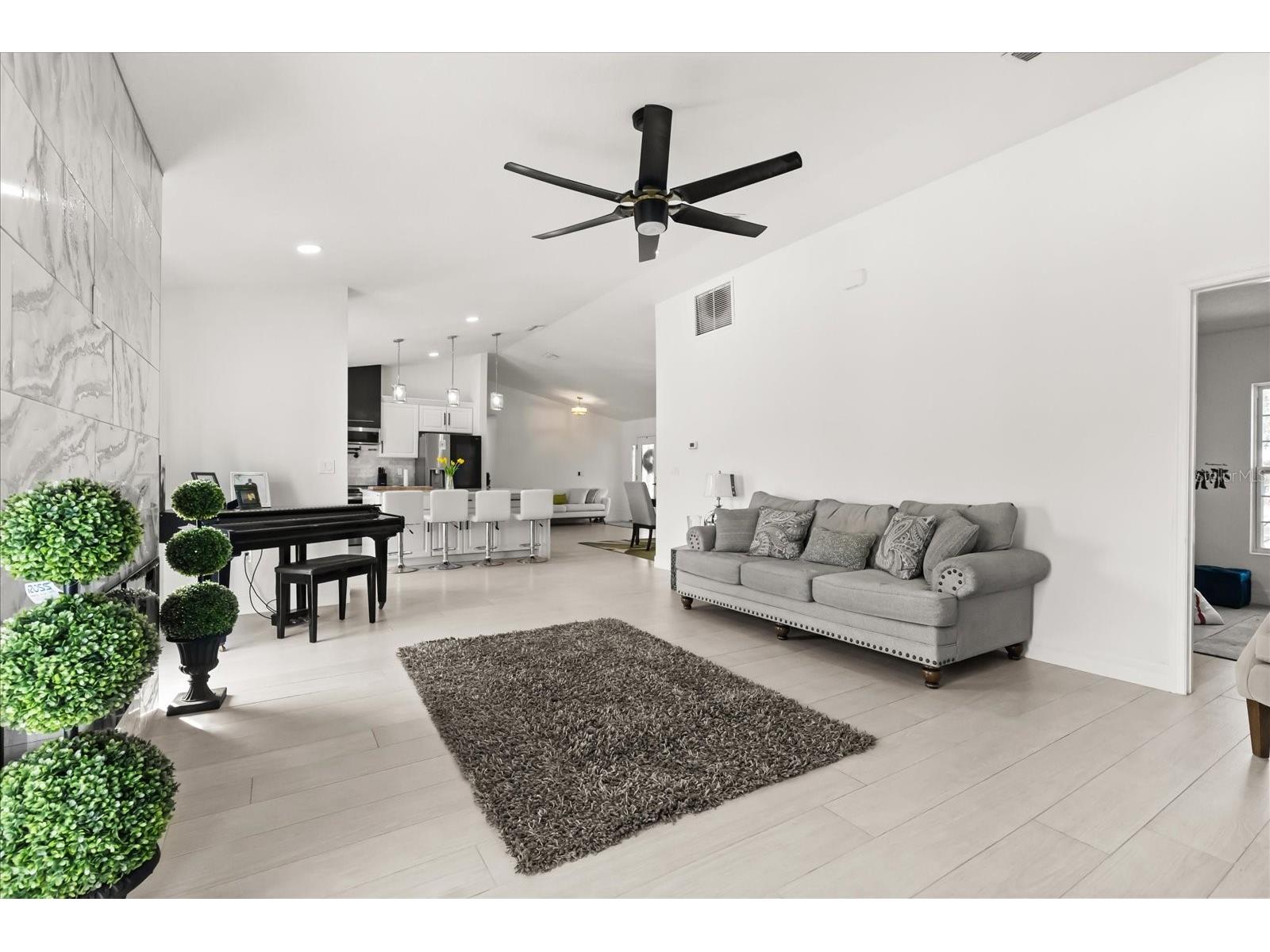 812 Chastain Road Seffner FL 33584 TB8467470 image9