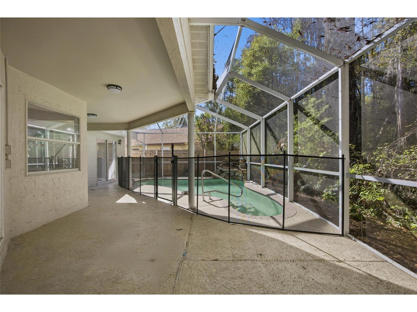 812 Crestridge Drive Tarpon Springs FL 34688 TB8485378 image24