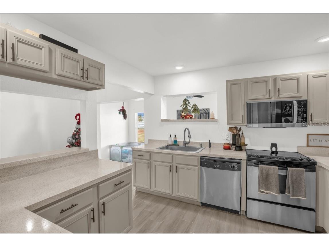 812 E. Flag Lane Kissimmee FL 34759 O6363214 image10